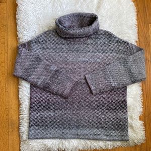 MAX STUDIO turtle neck sweater, Size M